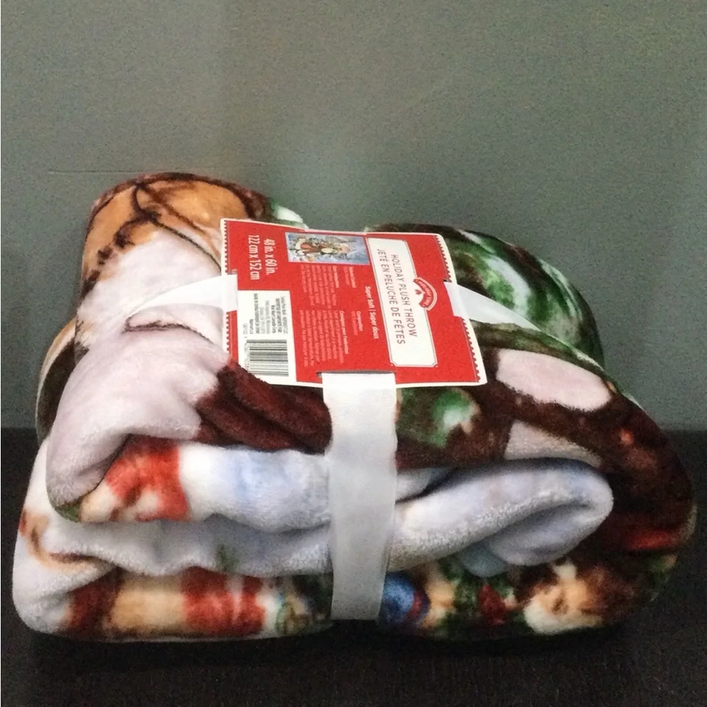 BNWT Super Soft Plush Throw - Green, Brown, White - Picture 3 of 4
